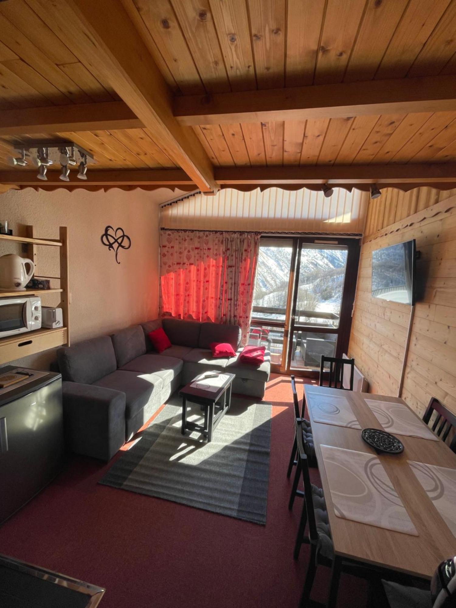 Appartement Plein Sud Cosy 6 Personnes Tres Bien Equipe ,Vue Splendide, Terrasse, Spacieux,Bien Situe, Randonnees,Ski سا سورلا دارْف المظهر الخارجي الصورة